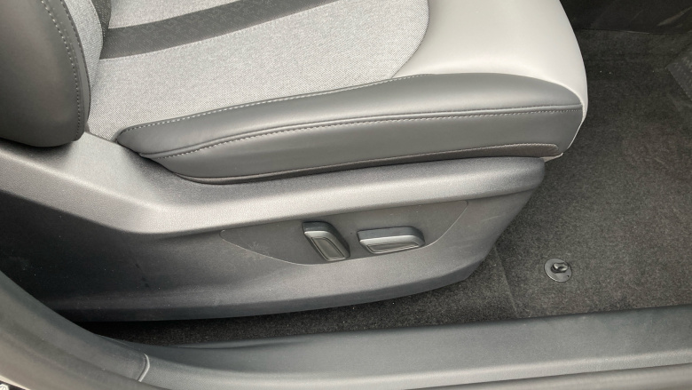 MG MGS5 170kW Trophy EV Long Range 64kWh 5dr Auto Electric Estate